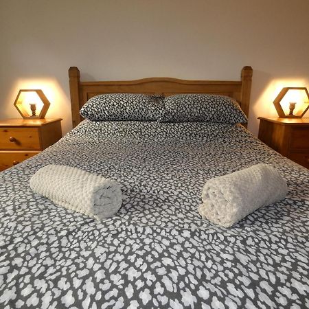Abergwynant Farm Glamping & Apartments 多尔盖罗 外观 照片