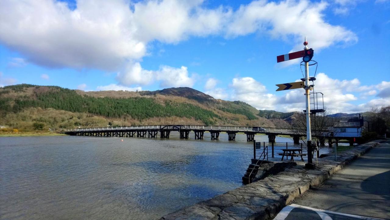 Abergwynant Farm Glamping & Apartments 多尔盖罗 外观 照片